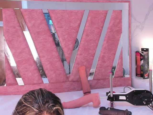 Wondrekloe's BongaCams show and profile