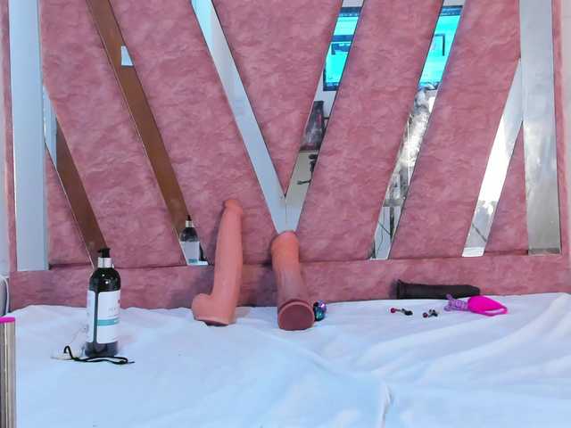 Wondrekloe's BongaCams show and profile