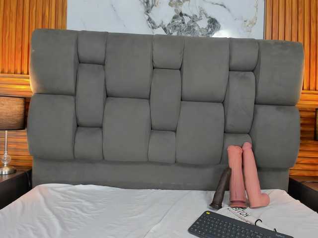 Wondrekloe's BongaCams show and profile