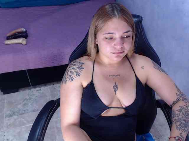 asimonapaezcm webcam