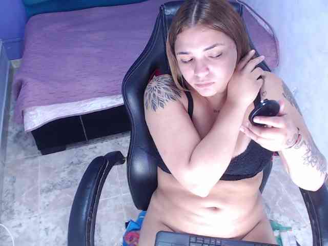 asimonapaezcm webcam
