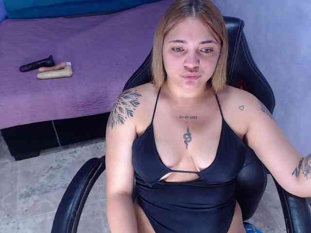 asimonapaezcm webcam