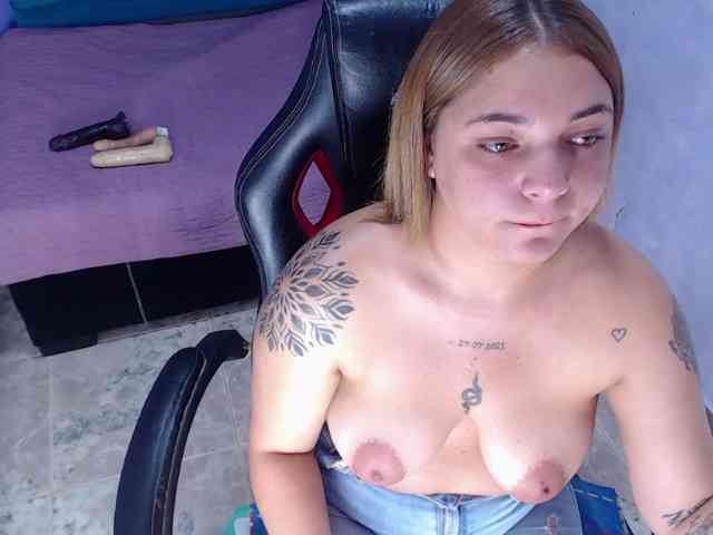 asimonapaezcm webcam