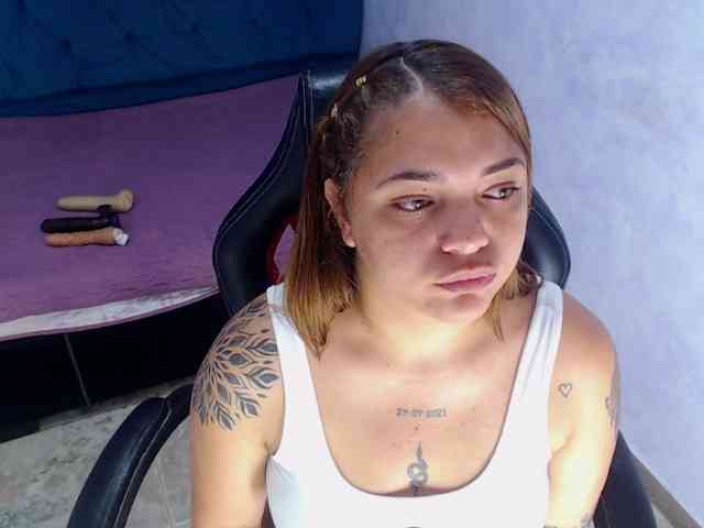 asimonapaezcm webcam