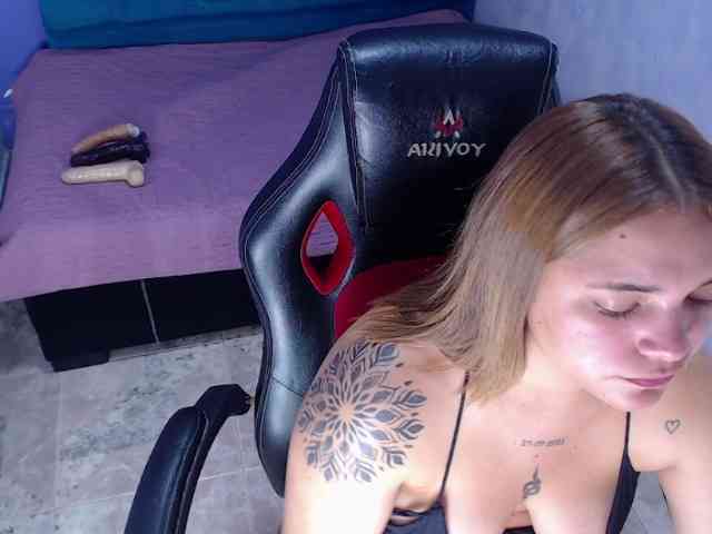 asimonapaezcm webcam