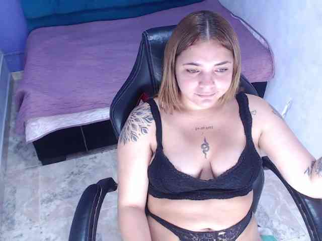 asimonapaezcm webcam