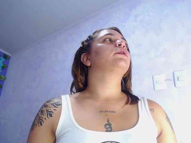 asimonapaezcm webcam