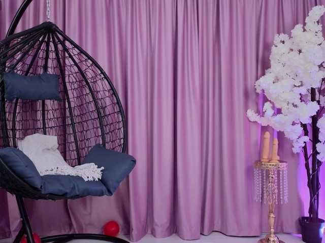 Jhoselline's BongaCams show and profile