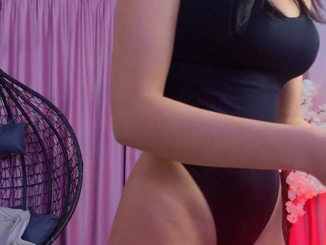 Jhoselline's BongaCams show and profile