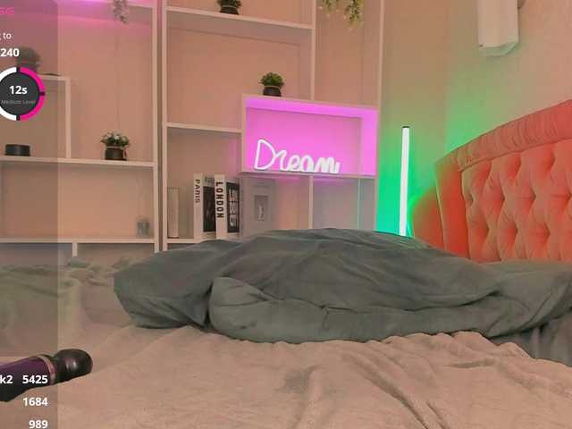 JennyferMore's BongaCams show and profile