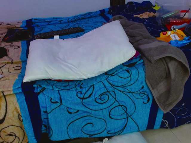 MissCatty's BongaCams show and profile