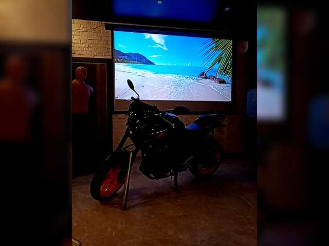 Fox-mia video chat preview