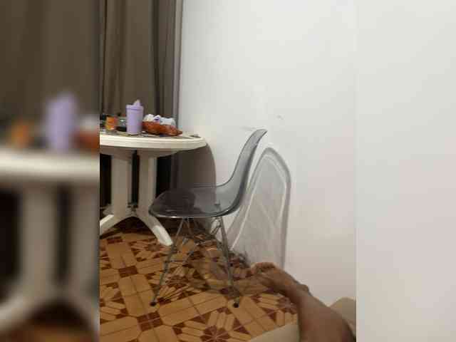 Cale33 Live Webcam on BongaCams