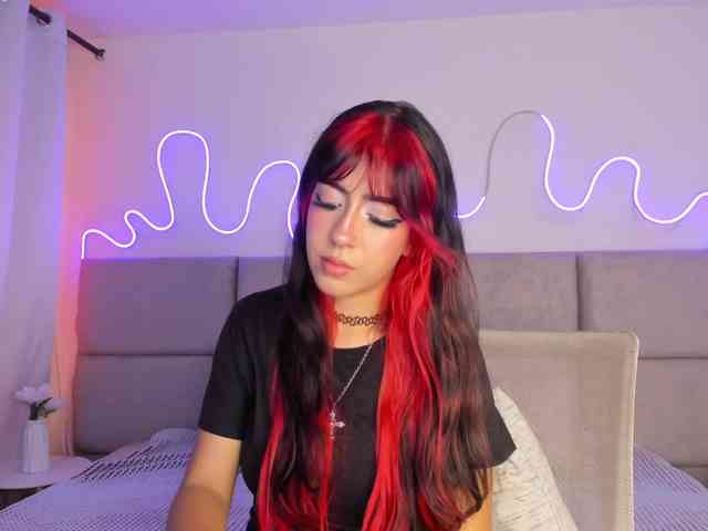 Laure4 Live Webcam on BongaCams