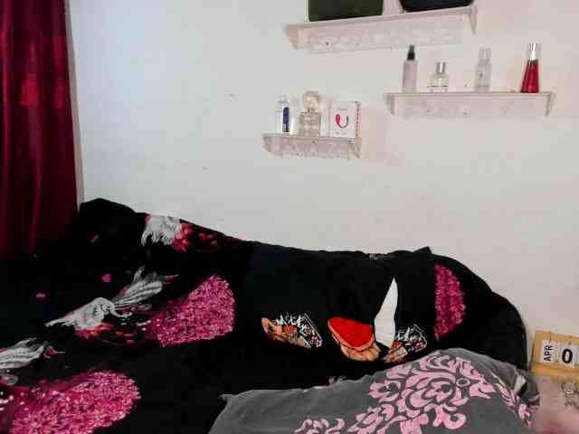 maxieberry Live Webcam on BongaCams