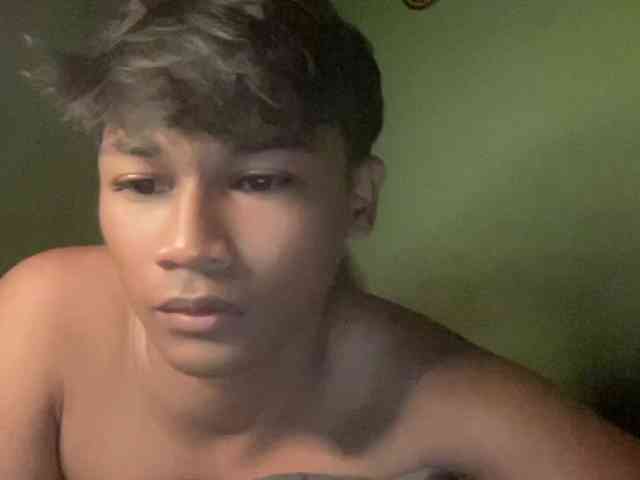 DreamboyKhaleed Live Webcam on BongaCams