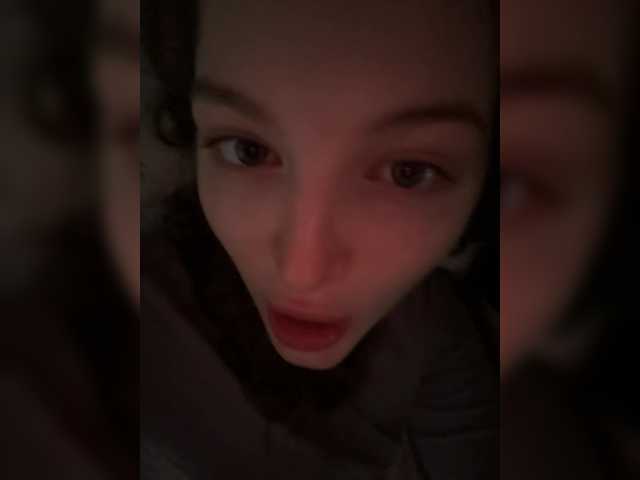 TwinXXL's BongaCams show and profile