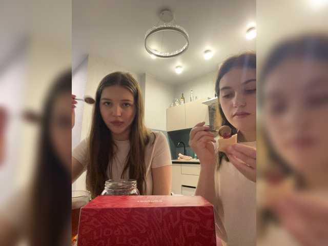 TwinXXL's BongaCams profile