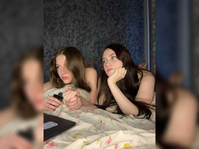 TwinXXL's BongaCams show and profile