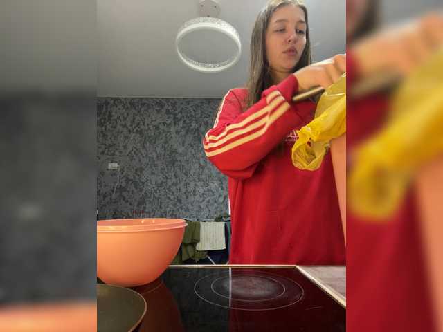 TwinXXL's BongaCams show and profile