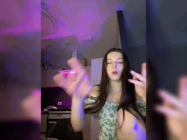 TwinXXL's BongaCams show and profile