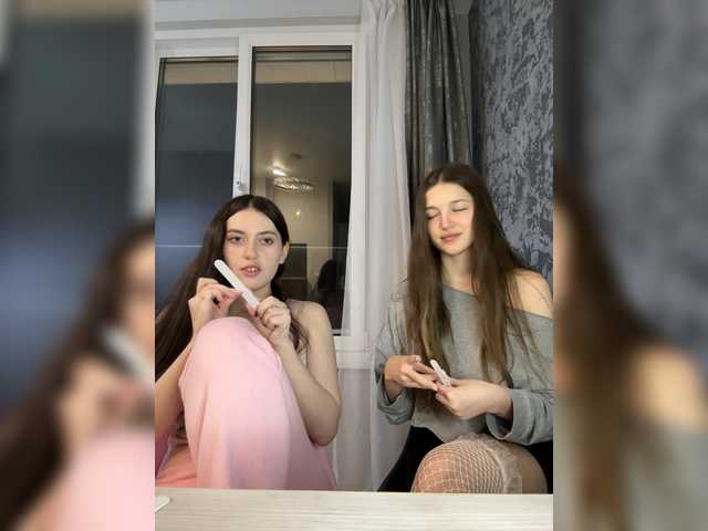 TwinXXL streaming now