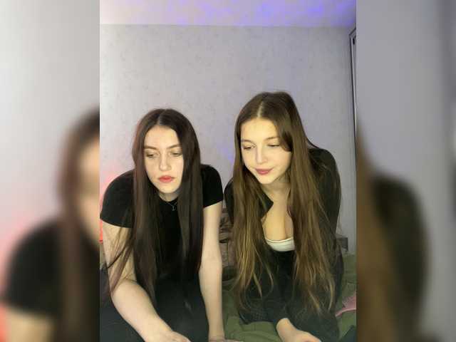 TwinXXL's BongaCams show and profile