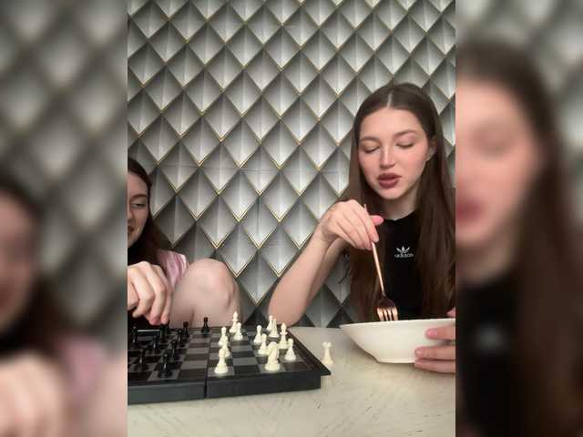 TwinXXL's BongaCams profile