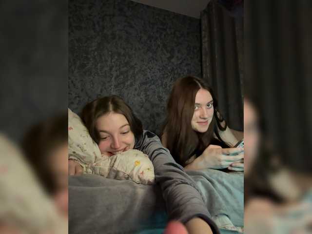 TwinXXL's BongaCams show and profile