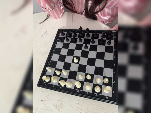 TwinXXL's BongaCams show and profile