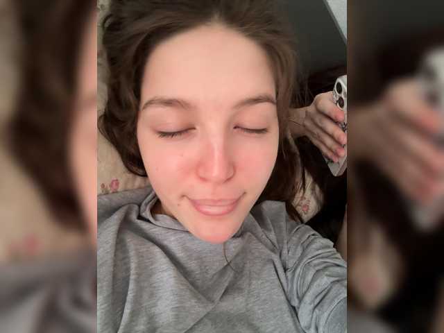 TwinXXL's BongaCams show and profile