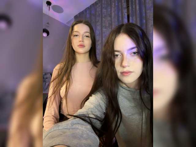 TwinXXL's BongaCams show and profile