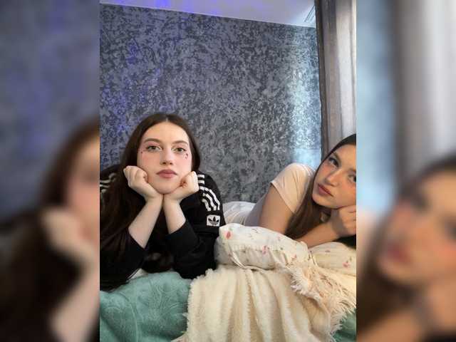 TwinXXL's BongaCams show and profile