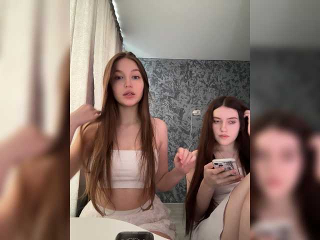 TwinXXL's BongaCams show and profile