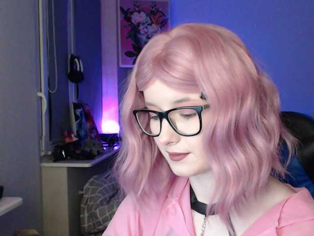 Cherry-Luna's BongaCams show and profile