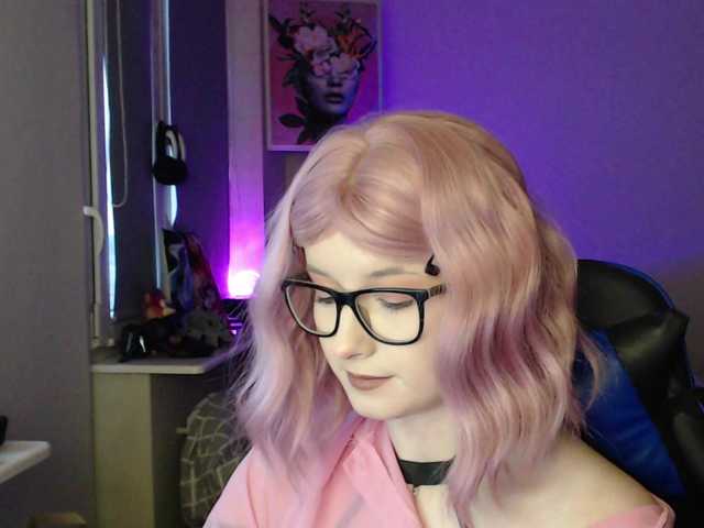 Cherry-Luna's BongaCams show and profile