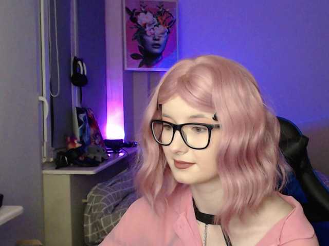 Cherry-Luna's BongaCams show and profile