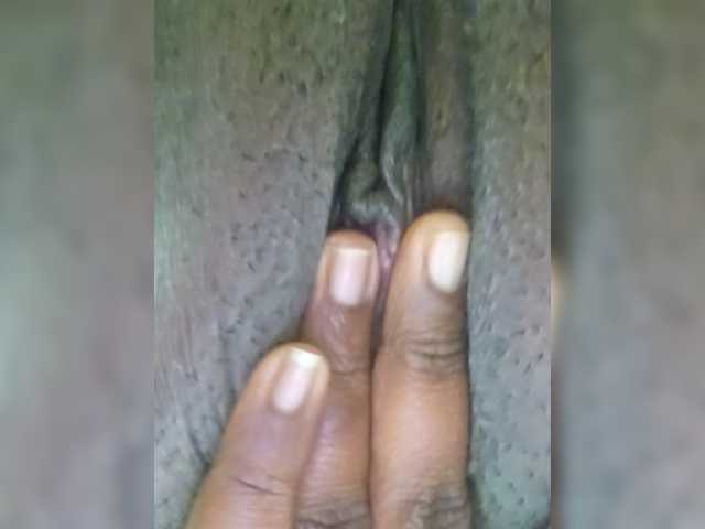 Betty-1 from BongaCams