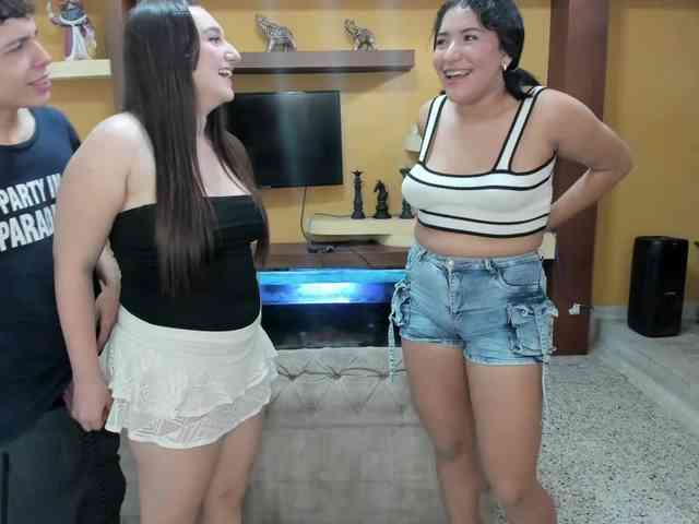 the-roomiesecret webcam