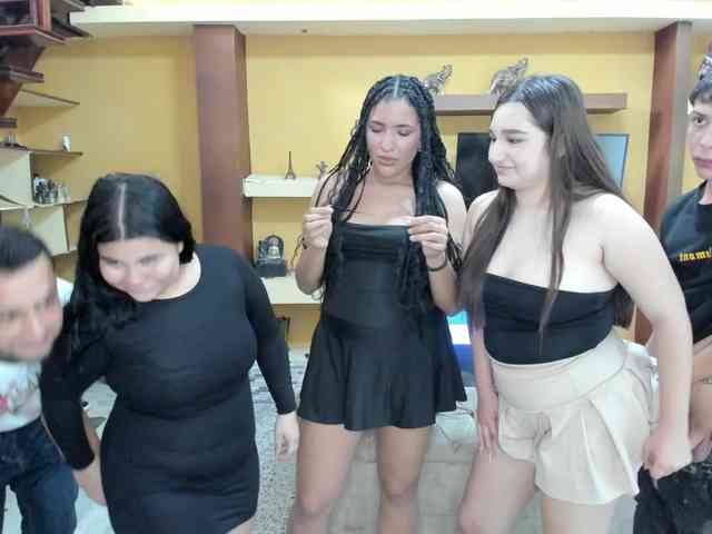 the-roomiesecret webcam