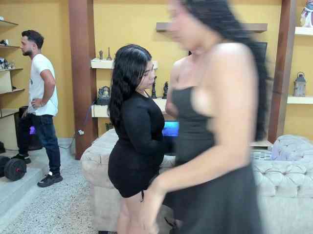 live porn web cam The-roomiesecret