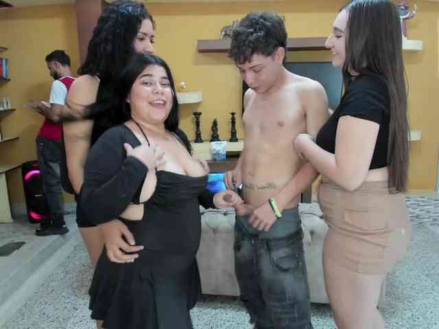 the-roomiesecret webcam