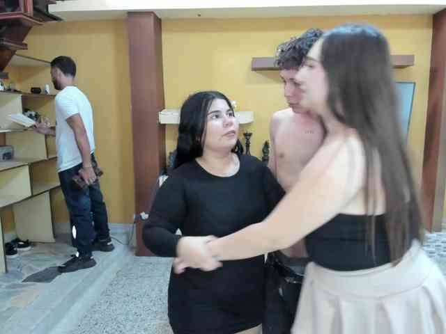 the-roomiesecret webcam