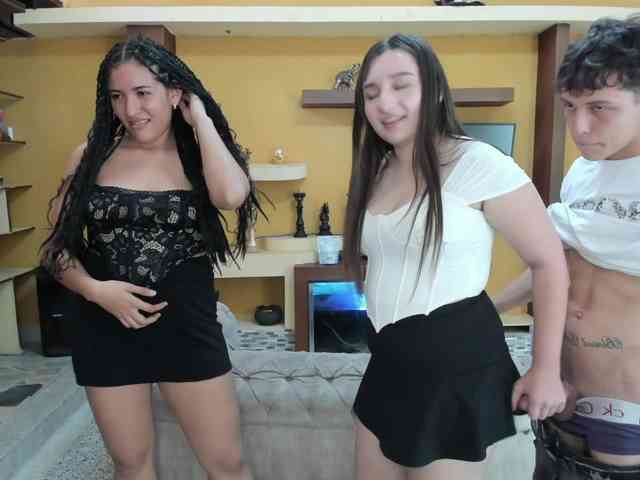 the-roomiesecret webcam