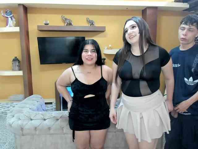 the-roomiesecret webcam