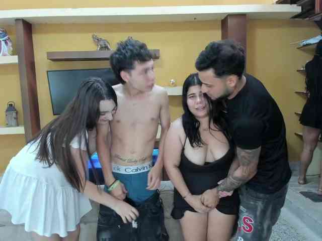 the-roomiesecret webcam