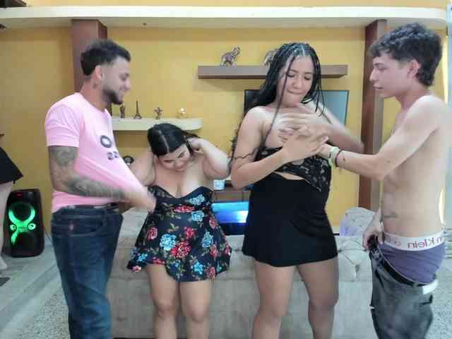 the-roomiesecret webcam