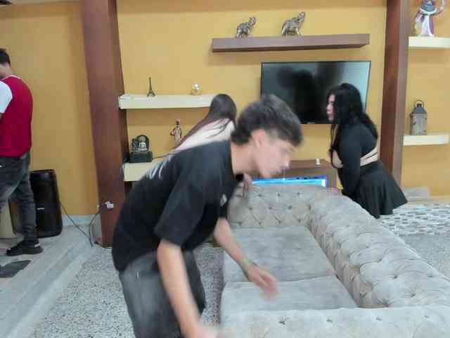 the-roomiesecret webcam