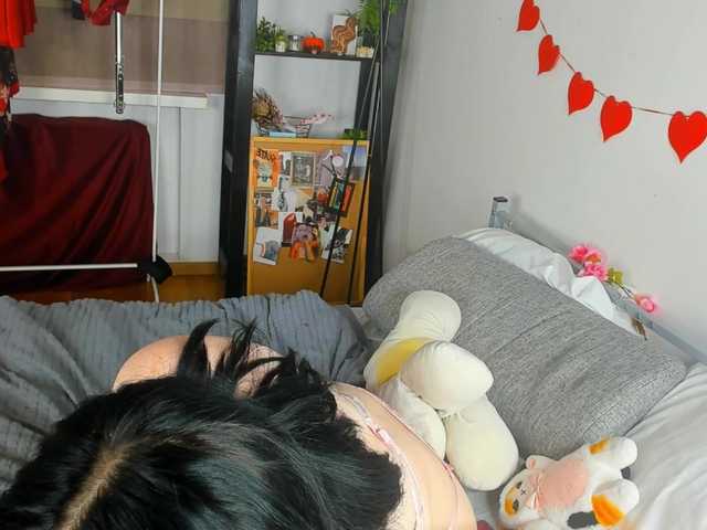 PaleVibe's BongaCams show and profile