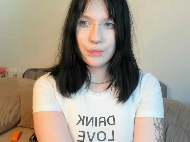 PaleVibe's BongaCams show and profile